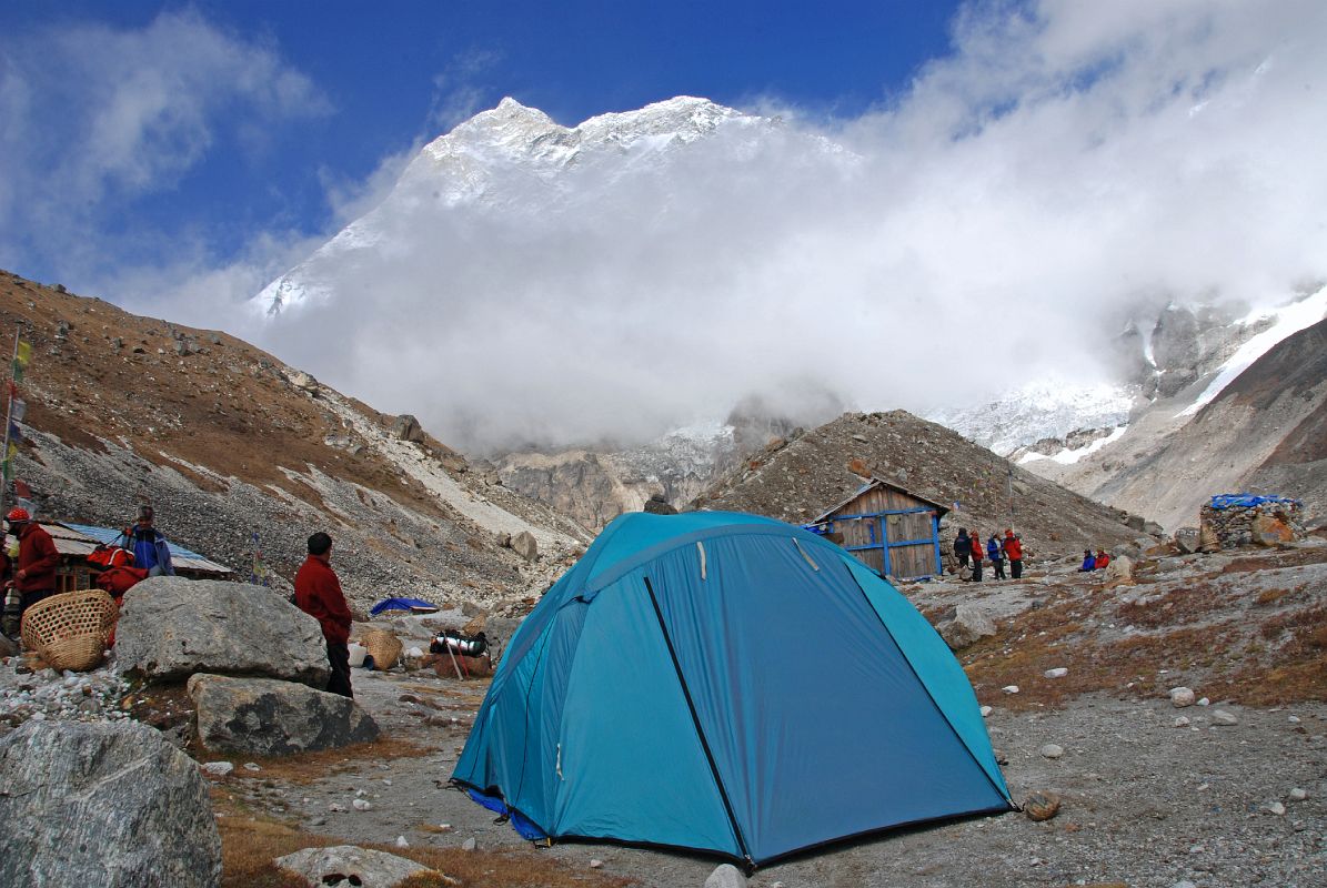 Tented camping at Makalu