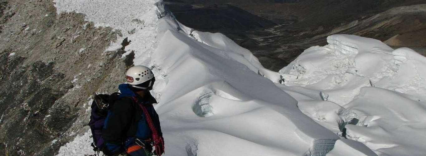 Island Peak Climb With Gokyo And Ebc image1 